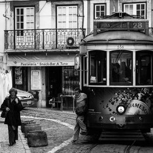 Serie URBAN STREET - Degrado ambientale Lisbona - Il Tram