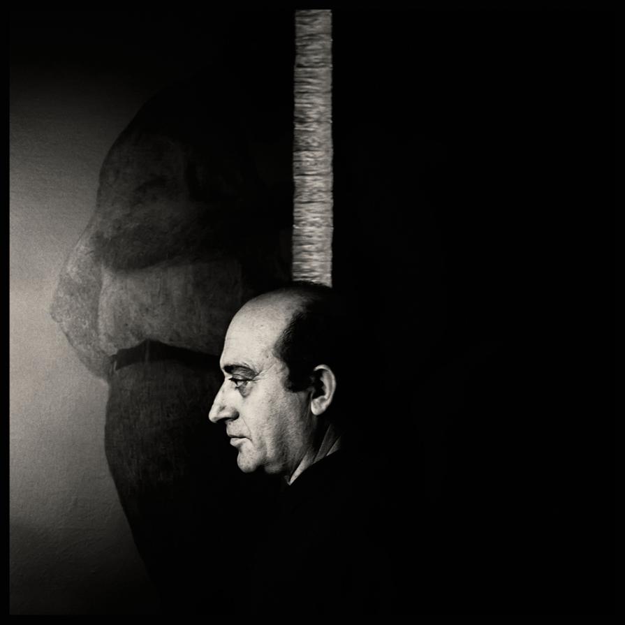 Carlo Alfano photographed by Augusto De Luca. 80