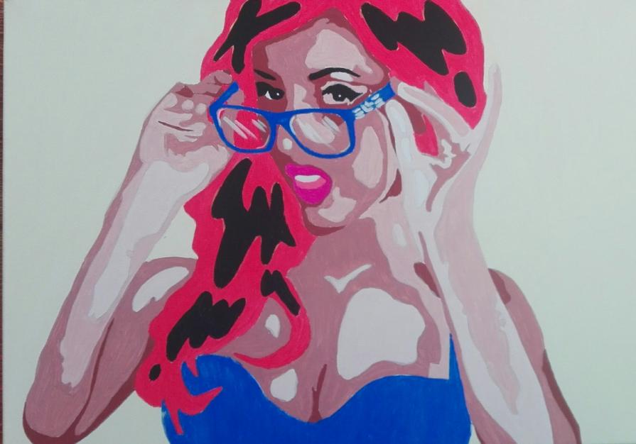 Woman whit blue glassess