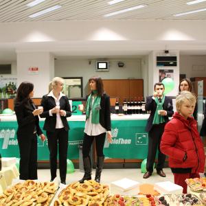 PRESSO LA BANCA BNL DI MILANO PER TELETON