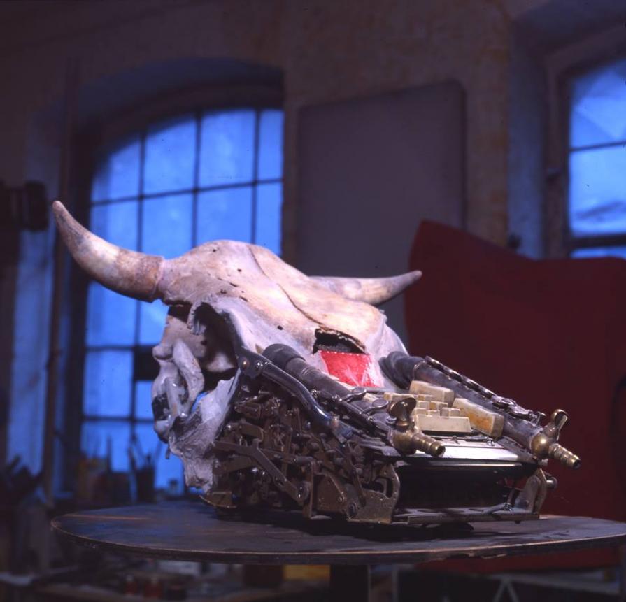 "Stierschädel"..... "Bull skull"