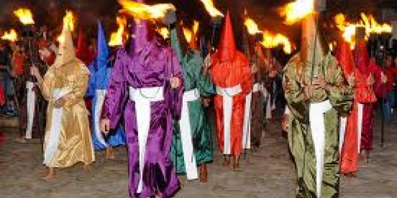 Regional Culture of Brazil - Central West - Procession of the bonfire 