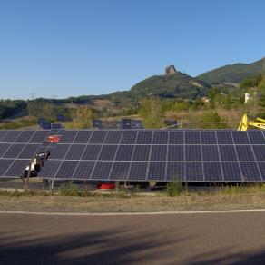 L'orrore dei pannelli fotovoltaici che distruggono la terra