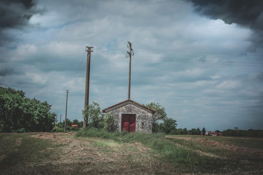 Solitary house