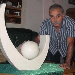 lo scultore GIAMBRA GIOVANNI in mostra permanente  a parigi