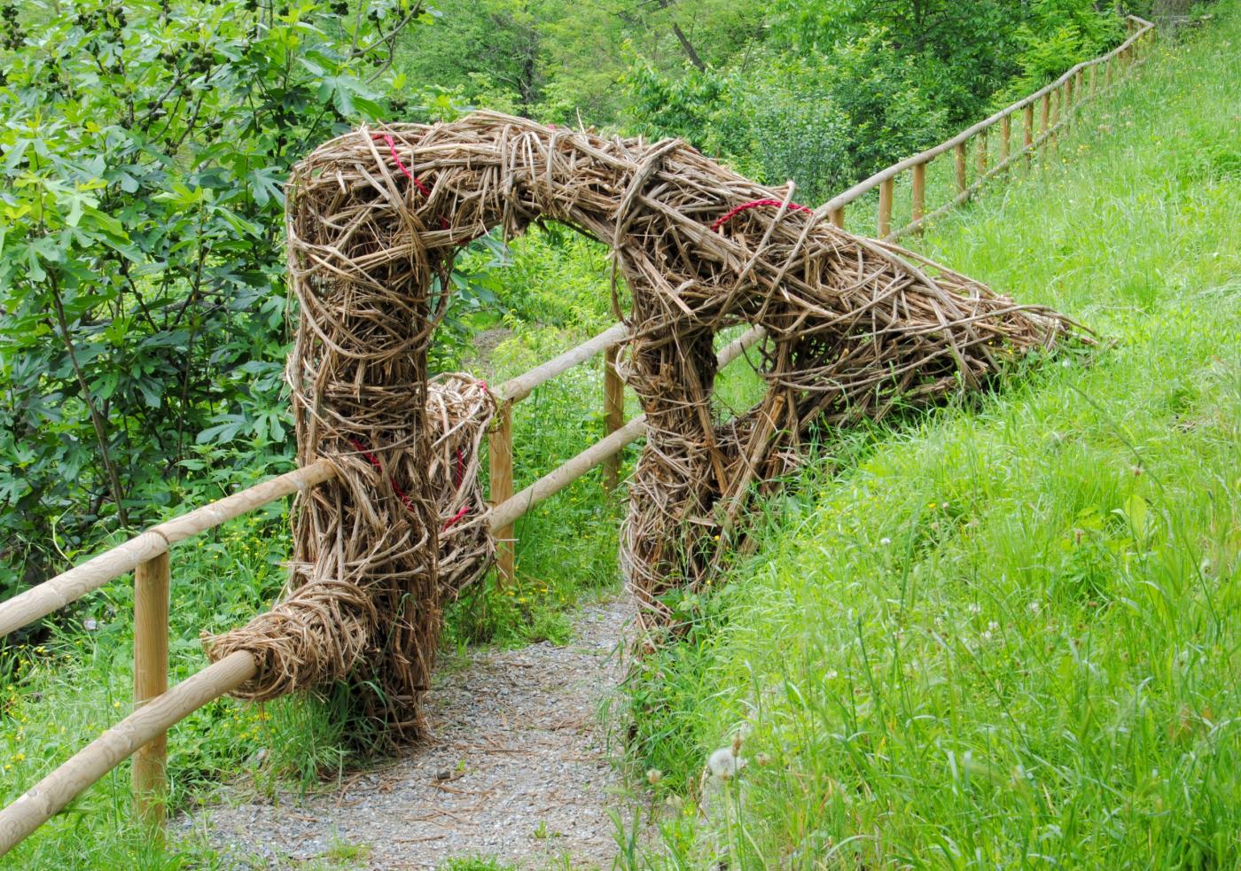 ARROGNA NATURARTE; Sculture ed installazioni lungo il percorso naturalistico della Madonna dei Fanghi a Pieve di Teco (IM)