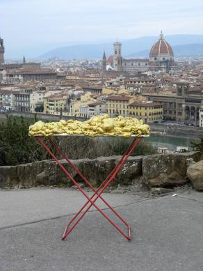 Goldene Erweiterung/Golden expansion. Street art project. Florence, Italy