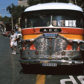 Il bus è mio.....(the bus is my ......)