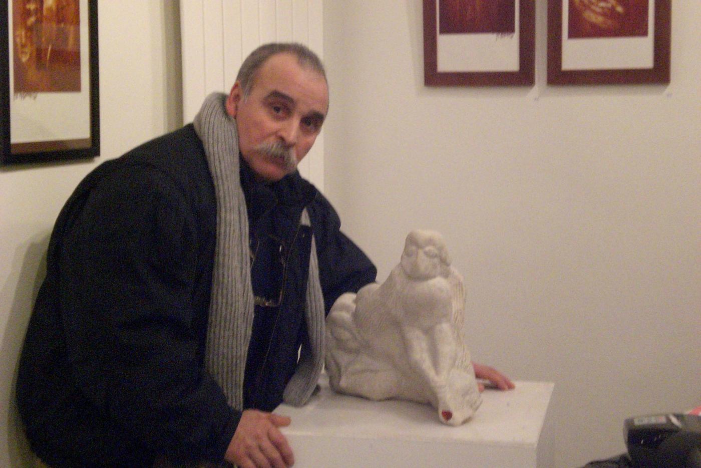 lo scultore GIAMBRA GIOVANNI in mostra permanente  a parigi