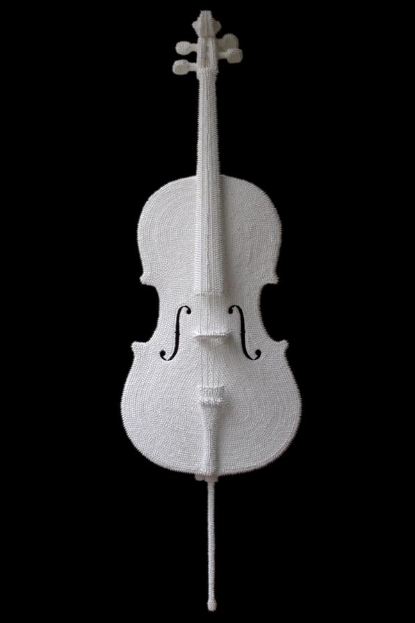 VIOLONCELLO (silicone su oggetto dimensioni reali)