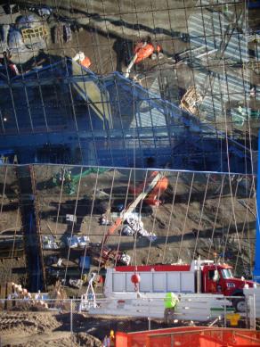 Untitled(mirrored construction site)