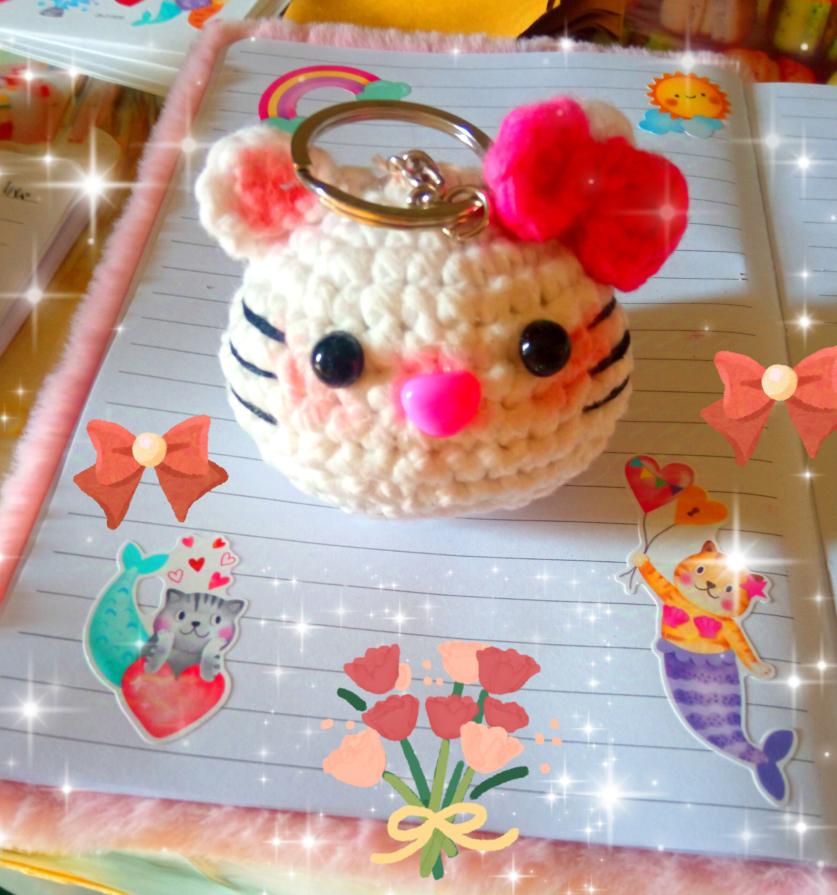 Il fantasioso portachiavi amigurumi hello Kitty...!!!