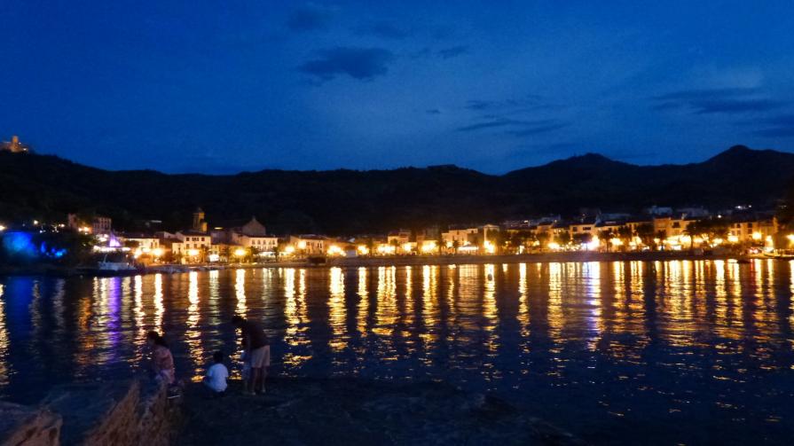 Lumière de nuit sur le Faubourg de Collioure