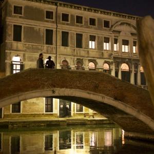 VISIONI IN BIANCO E NERO, PENSIERI A COLORI, Palazzo Zenobio, Venezia