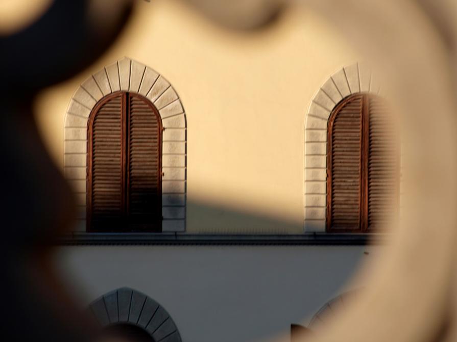 Sul terrazzo degli Uffizi