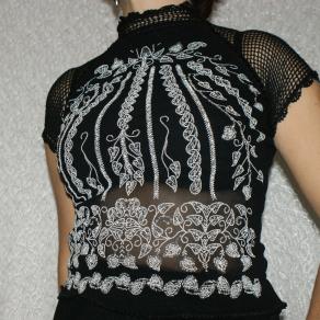 Embroidered tulle-blouse