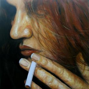 Woman smoking a cigaret