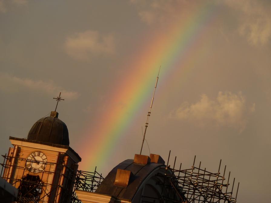 L'arcobaleno sulla chiesa del mio paese, Poggio Rusco MN.