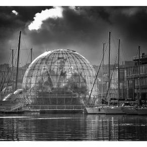 Palla di Renzo Piano -- Porto Antico - Genova