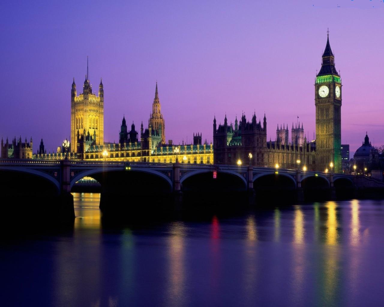 Colors,material,signs- LONDRA