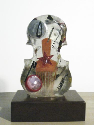 Sporco omaggio 1, 2009; tecnica mista, 27,5x18x14,5 cm