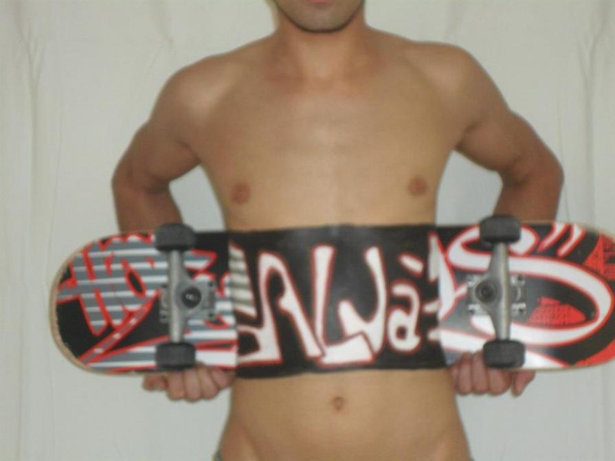 Skater bodypainting