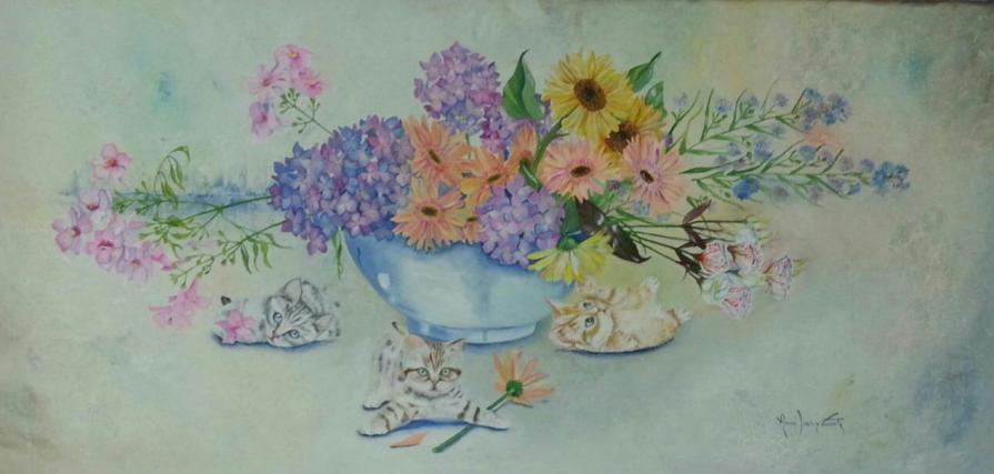 Fiori e cuccioli di gatto