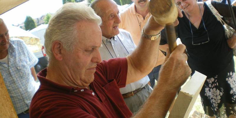 Educational workshop of sculpture and decoration Wood, Arosio (CO)